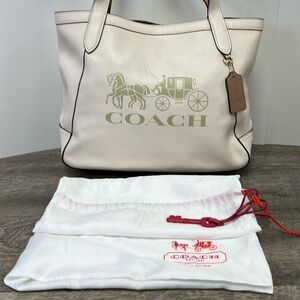 Coach Horse & Carriage Logo Tote Chalk Vanilla Gold Pebble Leather C4063